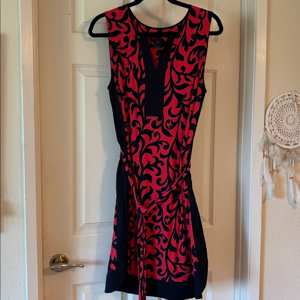 Ann Taylor Women's Sleeveless Dress.